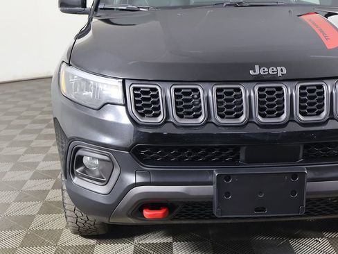 Used 2024 Jeep Compass Trailhawk image 11