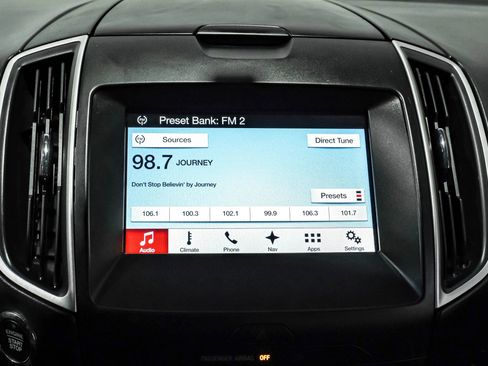 Used 2017 Ford Edge SEL w/ Equipment Group 201A FWD image 30