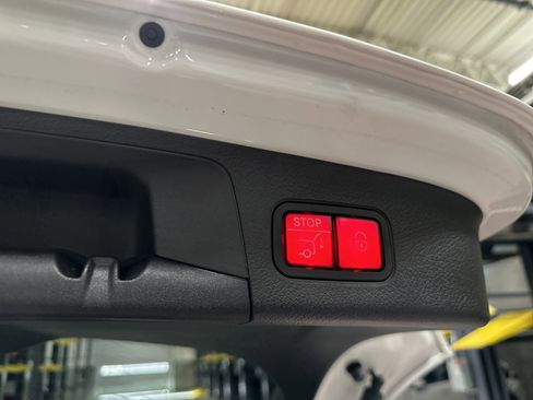 Certified 2023 Mercedes-Benz GLA 250 4MATIC image 17