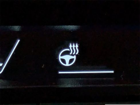 Used 2025 Toyota Crown XLE image 26