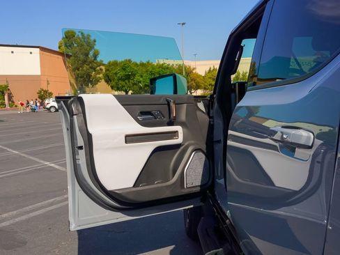 Used 2025 GMC Hummer EV 2X w/ LPO, Cargo Utility Package AWD/4WD image 23