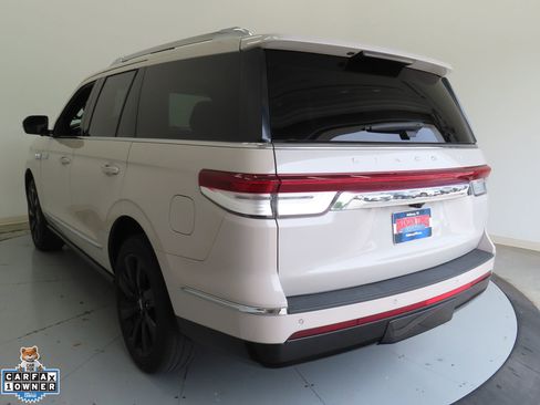 Used 2022 Lincoln Navigator Reserve AWD/4WD image 6