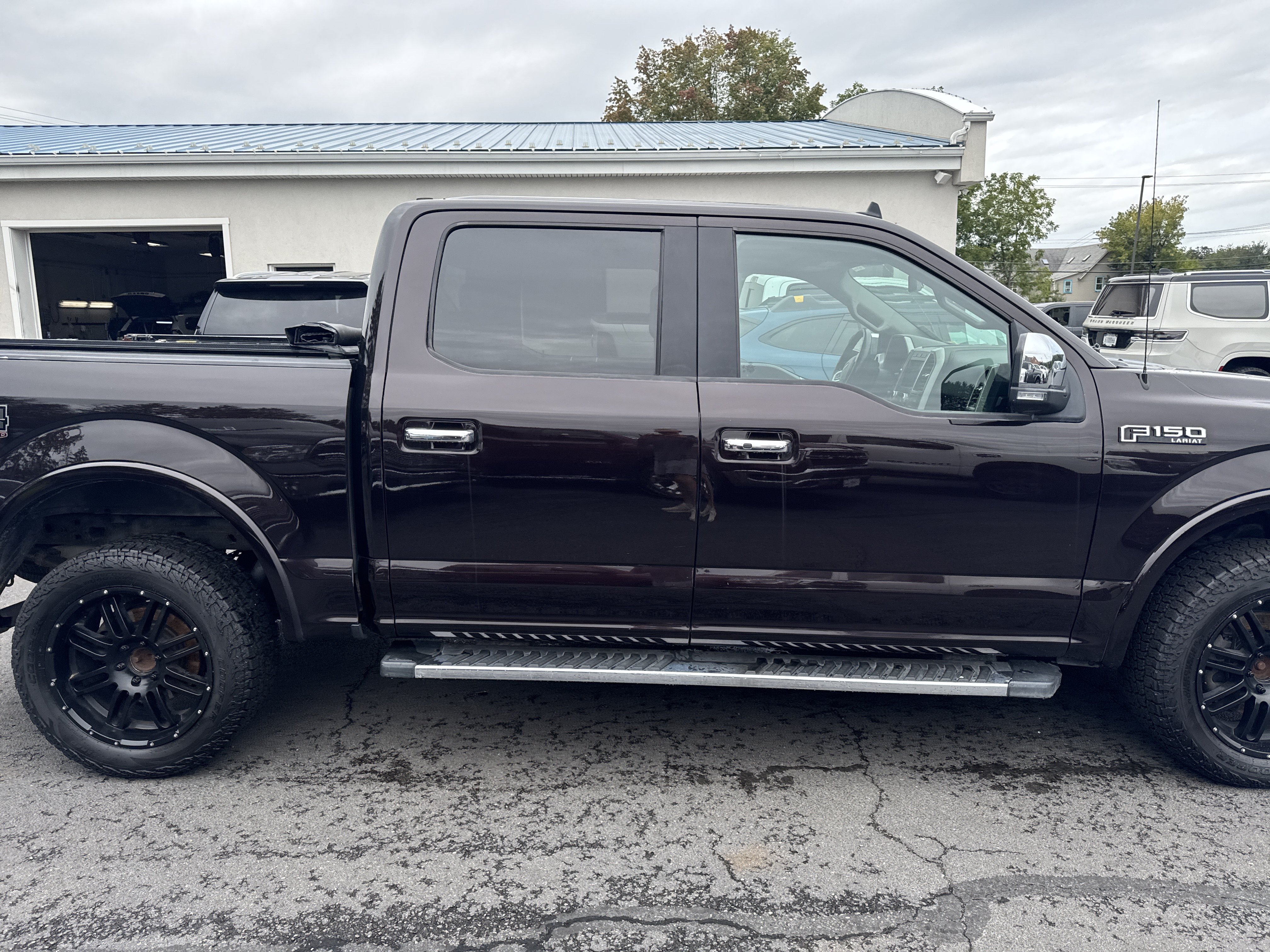 Used 2020 Ford F150 Lariat w/ Equipment Group 502A Luxury AWD/4WD image 4