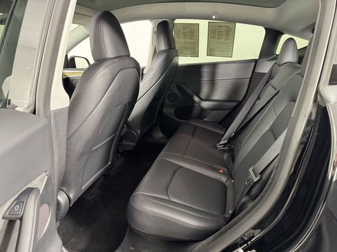 Used 2023 Tesla Model Y Long Range image 17