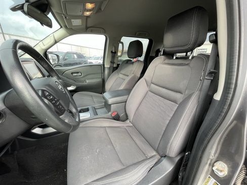 Used 2022 Nissan Frontier SV image 23