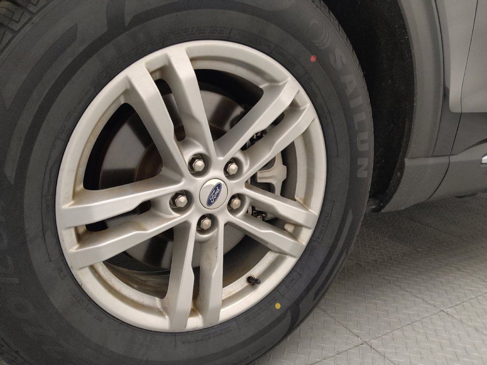 Used 2024 Ford Explorer XLT RWD image 31