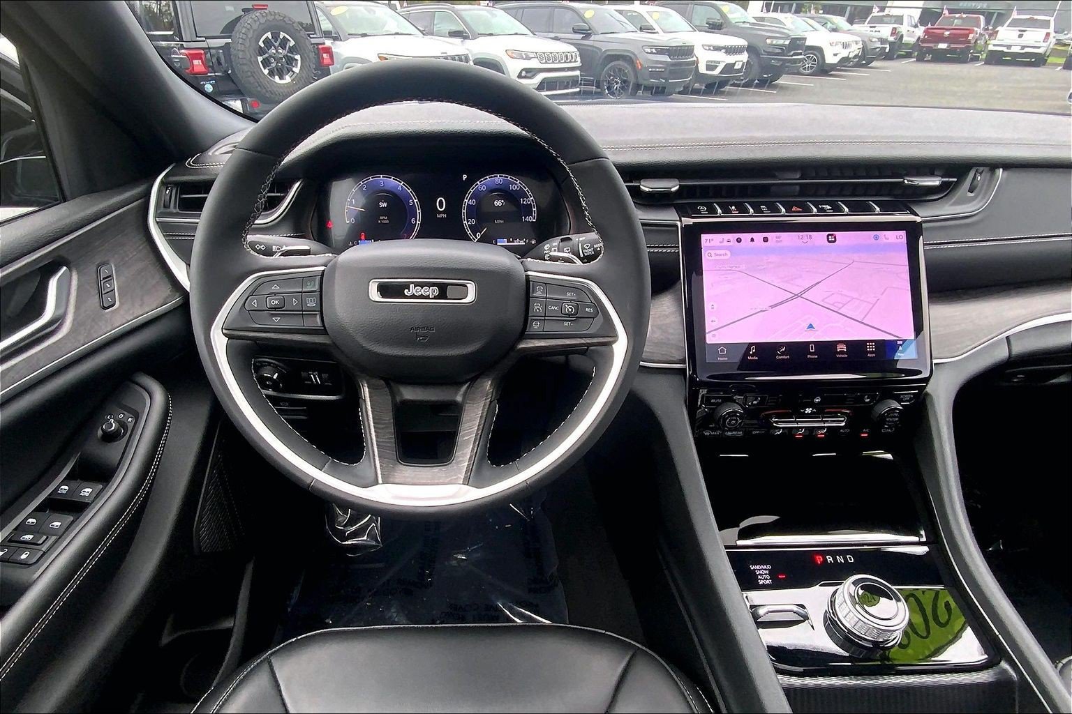 Certified 2024 Jeep Grand Cherokee Limited AWD/4WD image 5