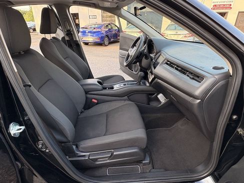 Used 2022 Honda HR-V EX image 25
