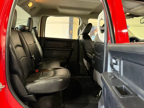 Used 2015 RAM 2500 Tradesman w/ Chrome Appearance Group AWD/4WD image 15