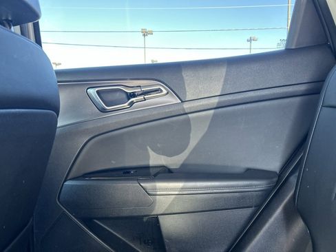 Used 2024 Kia Sportage SX image 25