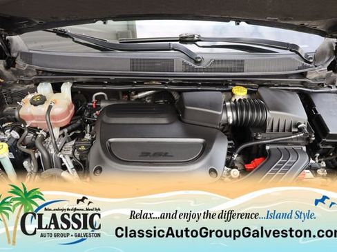 Used 2019 Chrysler Pacifica Touring-L Plus FWD image 10