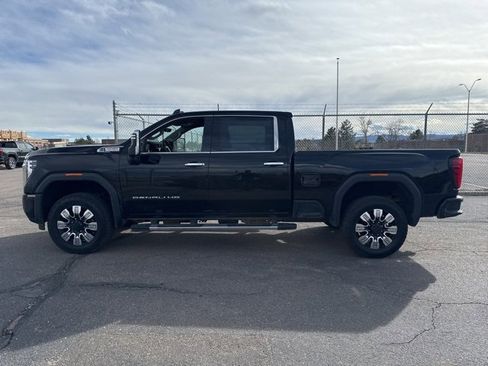 Used 2024 GMC Sierra 2500 Denali w/ Technology Package image 4