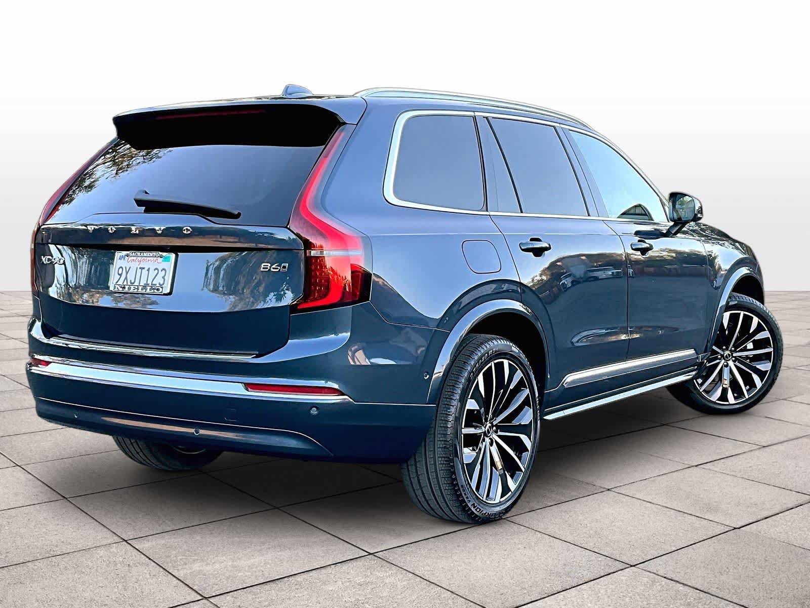 Used 2026 Volvo XC90 B6 Plus w/ Protection Package Premier AWD/4WD image 17
