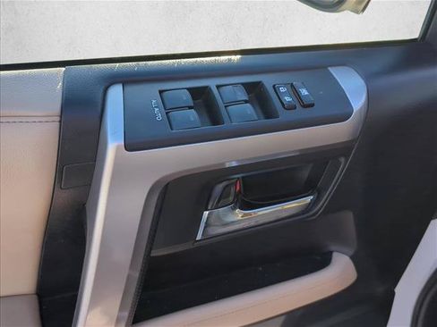 Used 2016 Toyota 4Runner SR5 Premium RWD image 11