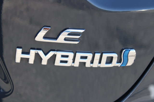 Used 2024 Toyota Corolla LE w/ LE Convenience Package FWD image 6