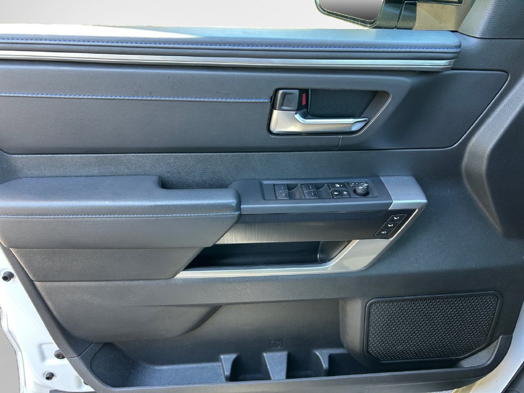 Used 2025 Toyota Sequoia Platinum AWD/4WD image 14