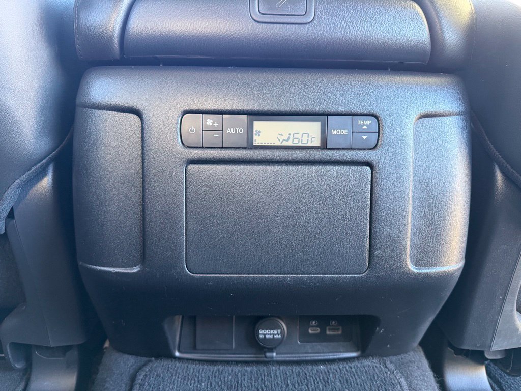 Used 2021 Nissan Armada SV RWD image 23
