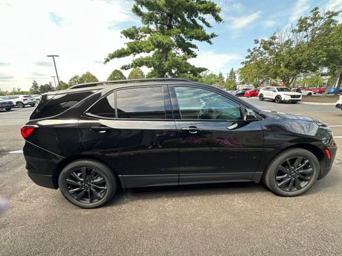 Used 2023 Chevrolet Equinox RS FWD image 5