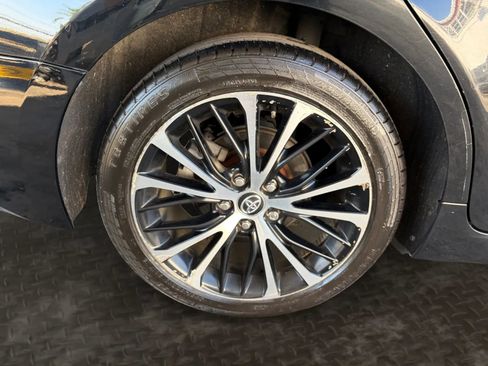 Used 2020 Toyota Camry SE FWD image 37
