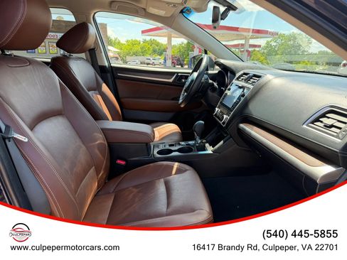 Used 2018 Subaru Outback 3.6R Touring AWD/4WD image 16