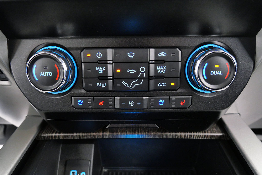Used 2020 Ford F350 Lariat w/ Chrome Package AWD/4WD image 33