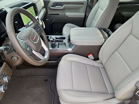 New 2026 GMC Sierra 1500 SLT AWD/4WD image 9