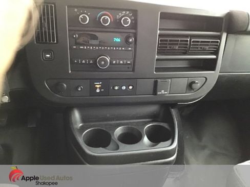 Used 2018 Chevrolet Express 2500 w/ Driver Convenience Package image 14