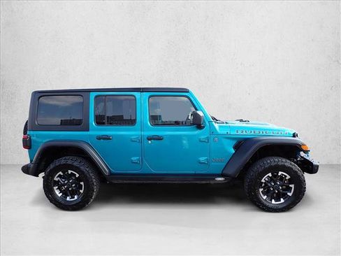 Used 2024 Jeep Wrangler Unlimited Rubicon 4xe w/ Capability Package AWD/4WD image 5
