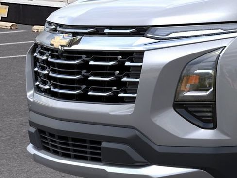 New 2027 Chevrolet Equinox LT w/ LPO, Floor Liner Package FWD image 13