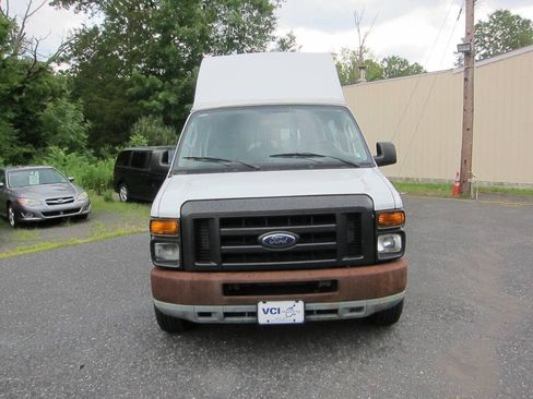 Used 2010 Ford E-250 and Econoline 250 RWD image 5