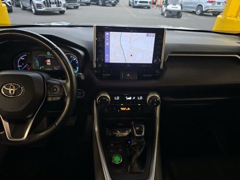 Used 2022 Toyota RAV4 XSE w/ Premium Package image 6