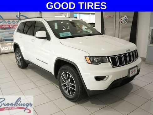 Used 2020 Jeep Grand Cherokee Laredo w/ Security & Convenience Group AWD/4WD image 1