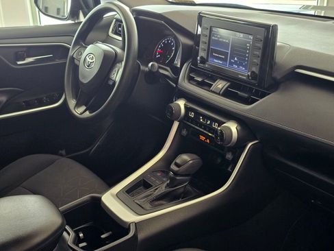 Used 2022 Toyota RAV4 XLE image 45