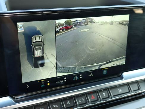 Used 2022 Chevrolet Silverado 1500 High Country w/ High Country Premium Package image 25