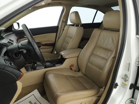 Used 2011 Honda Accord EX-L image 9