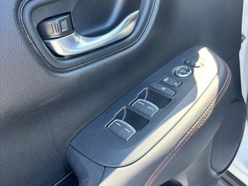 Used 2024 Honda HR-V Sport image 10