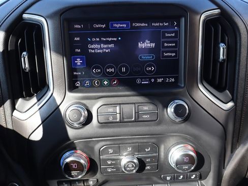 Used 2021 GMC Sierra 2500 AT4 w/ Snow Plow Prep/Camper Package image 16