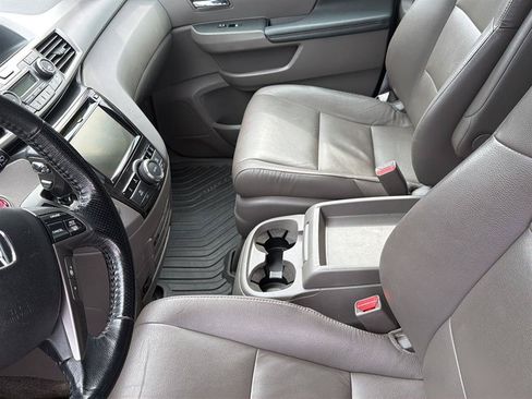 Used 2015 Honda Odyssey Touring image 14