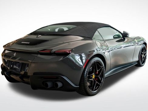 Used 2024 Ferrari Roma Spider image 5