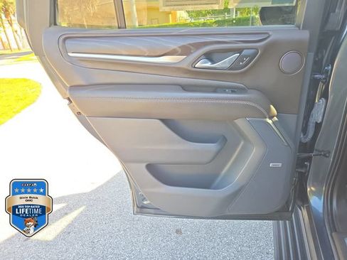 Certified 2021 GMC Yukon Denali w/ Denali Ultimate Package RWD image 11