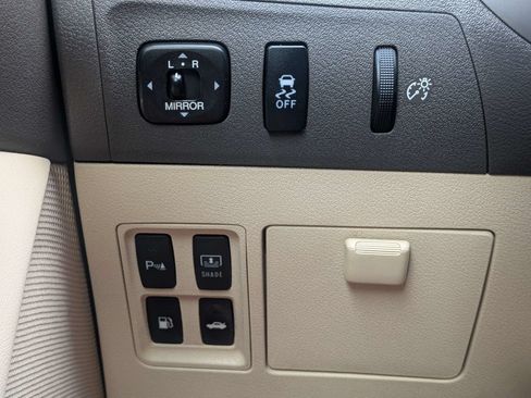 Used 2011 Lexus ES 350 FWD image 25