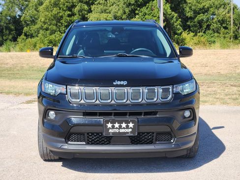 Used 2022 Jeep Compass Latitude AWD/4WD image 2