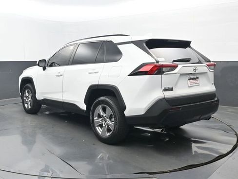Used 2022 Toyota RAV4 XLE image 3