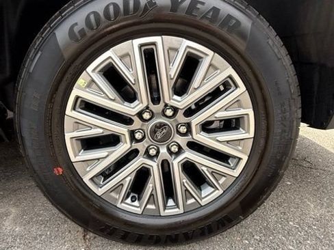 New 2026 Ford Expedition Max Platinum AWD/4WD image 8