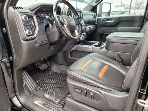Certified 2023 GMC Sierra 2500 AT4 w/ Gooseneck/5TH Wheel Package AWD/4WD image 2