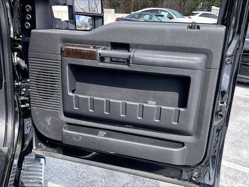 Used 2014 Ford F350 Platinum image 22