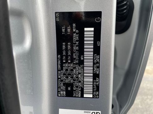 Used 2025 Toyota 4Runner TRD Off-Road image 29