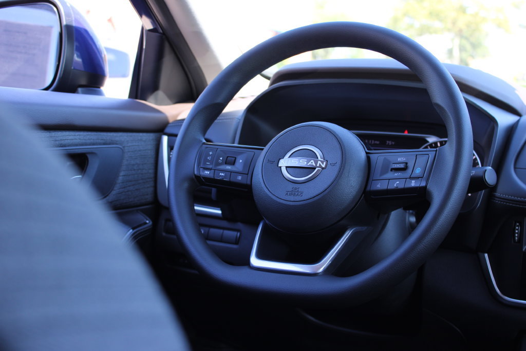 Used 2023 Nissan Rogue SV AWD/4WD image 33