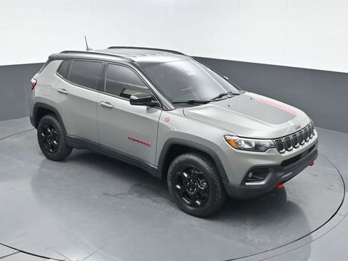 Used 2023 Jeep Compass Trailhawk AWD/4WD image 36