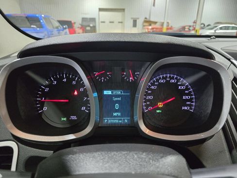 Used 2017 Chevrolet Equinox LT w/ Convenience Package image 33